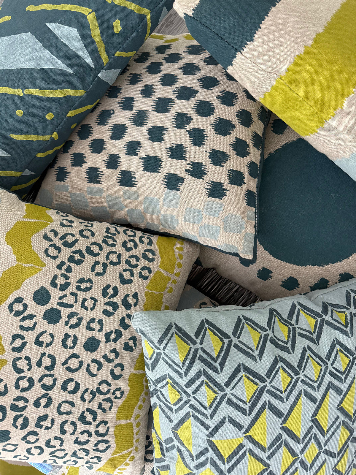 CUSHION